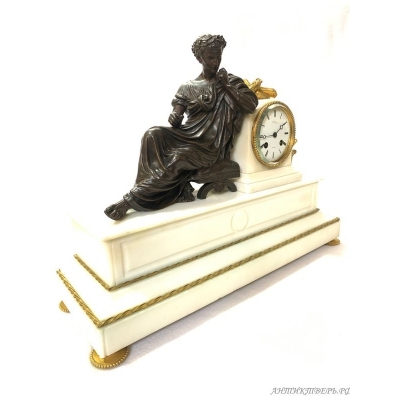 Часы каминные  настольные. Мрамор,бронза. Патирование, золочение.1850го года. Юлий Цезарь.