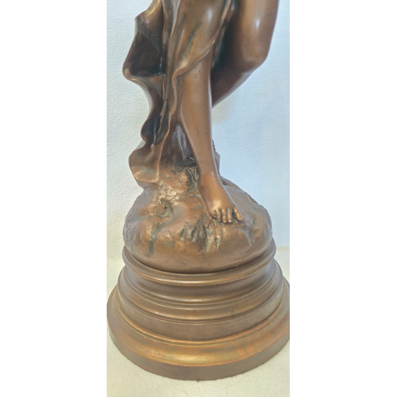 СКУЛЬПТУРА ДЕВУШКА С ЦВЕТАМИ ШПИАТР GAUSS EG