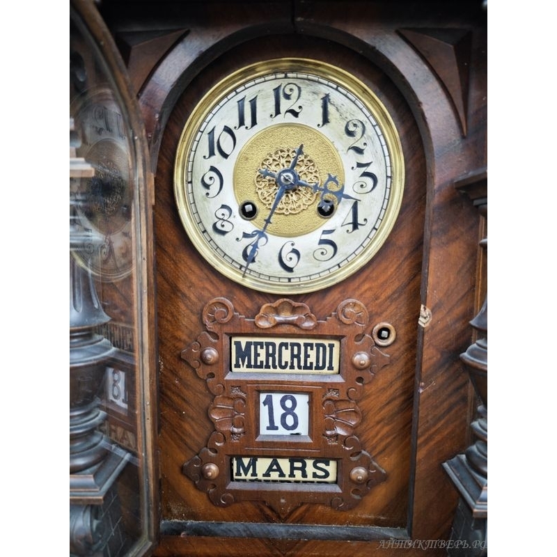 Часы настольные с календарем Merckredi