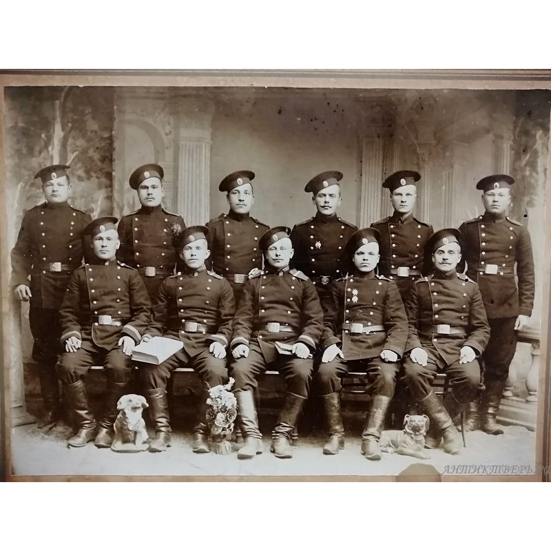 Групповое фото военных до 1917 года.