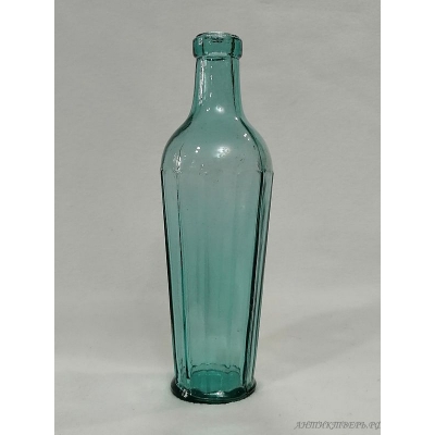 Бутылка старинная. Гранённая. Стекло. 19 век.