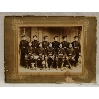 Групповое фото военных до 1917 года.
